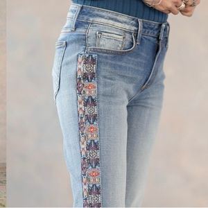 Driftwood Jackie Embroidered Jeans - Size 29